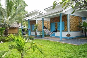 Cots/infant beds - Isara Lanta Beach Resort (Koh Lanta)