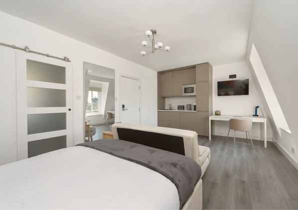 1 chambre, fer et planche à repasser, Wi-Fi, draps fournis