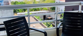 Cozy 1 bedroom apartment, 5min walk to the sea!