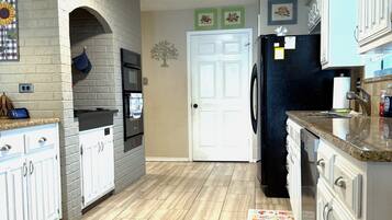 Microwave, oven, stovetop, dishwasher