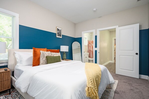 5 bedrooms, WiFi, bed sheets