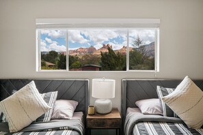 2 bedrooms, desk, iron/ironing board, WiFi