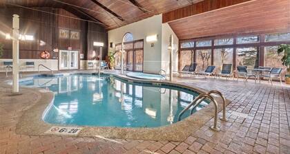 Nordic Village Condo Sleeps 4!