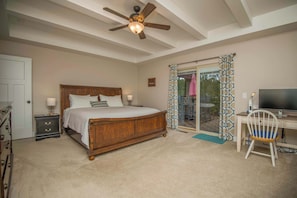 6 dormitorios, escritorio, tabla de planchar con plancha y wifi