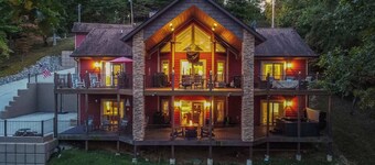 Nor Largo Lake House | Private Dock + 2 Boat Slip, Hot Tub, Fire Pit