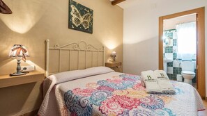5 Schlafzimmer, Bügeleisen/Bügelbrett, Reisekinderbett, WLAN