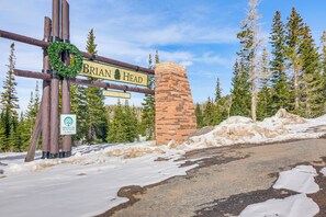Unclassified image, 2 of 29, button - Cedar Breaks Lodge - Studio Suite | Sleeps 4 (Brian Head)