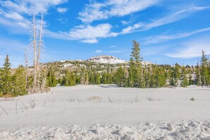 Unclassified image, 3 of 29, button - Cedar Breaks Lodge - Studio Suite | Sleeps 4 (Brian Head)