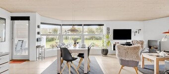 Lovely home in Blokhus with WiFi