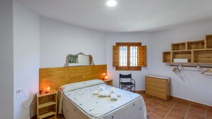 2 slaapkamers, reisbedje, wifi