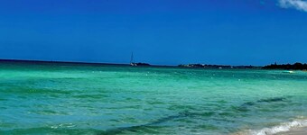 Cozy studio with AC and WiFi in enchanting Negril