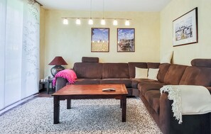 TV, fireplace, DVD player - Awesome home in Rankwitz with sauna (Rankwitz)