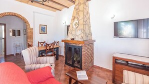 Télévision, cheminée