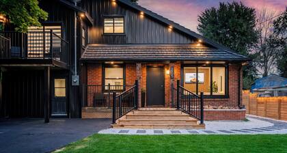 The Georgian Bay Cottage - Hot Tub + Sauna + Fire-pit + More!