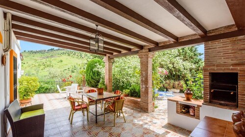 Cortijo los Valles Alozaina by Ruralidays