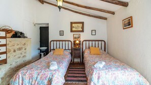 4 Schlafzimmer, Bügeleisen/Bügelbrett, Reisekinderbett