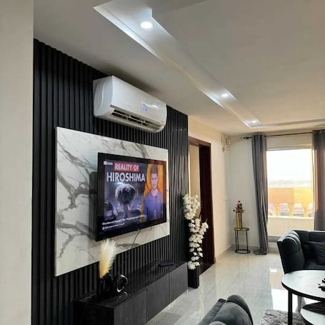 Luxury Single Room, City View | Bathroom