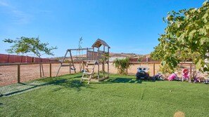 Children's area - El Rincón de Marco y María Prado del Rey by Ruralidays (Cádiz)