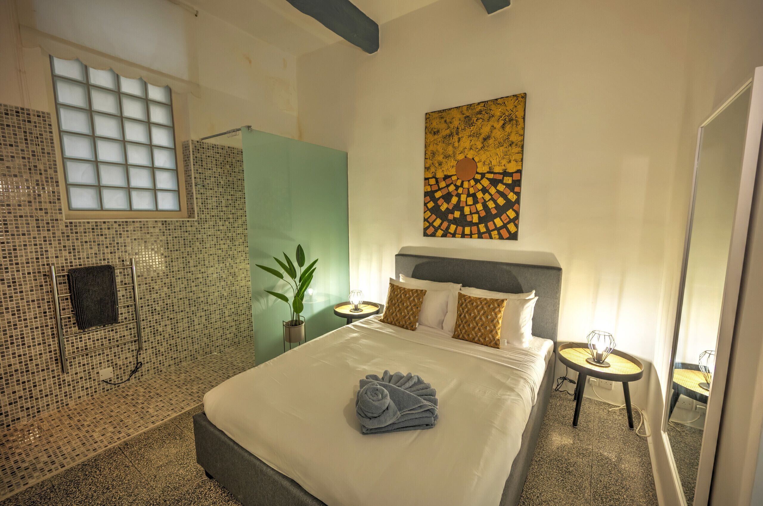 مكواة/لوح كي وواي فاي مجانًا وملاءات أسرّة