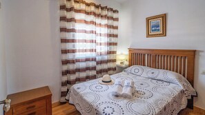 2 slaapkamers, een strijkplank/strijkijzer, wifi