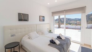 5 Schlafzimmer, Reisekinderbett, WLAN