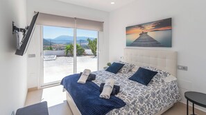 5 間睡房、可攜式嬰兒床、Wi-Fi