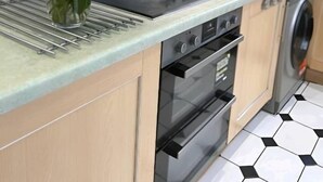 Private kitchen - SUPERB SNUG studio sleeps 2 south london (London)
