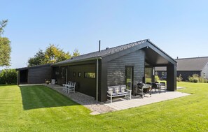 Outdoor dining - 3 bedroom amazing home in Sydals (Sydals)