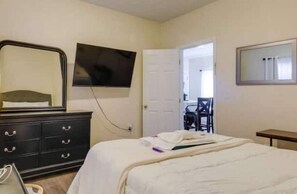2 chambres, fer et planche à repasser, Wi-Fi, draps fournis