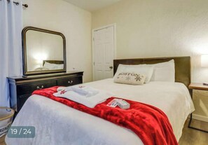2 bedrooms, iron/ironing board, WiFi, bed sheets - Cozy Adventure filled Escape

 (Worcester)