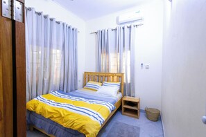 2 Schlafzimmer, Schreibtisch, Bügeleisen/Bügelbrett, kostenloses WLAN