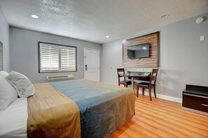 Standard Single Room | Free WiFi - Welcome Inn (Colton)