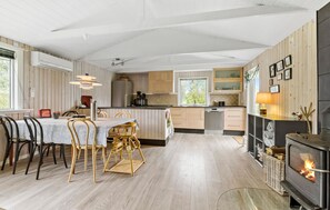 Kühlschrank, Mikrowelle, Herdplatte, Geschirrspüler