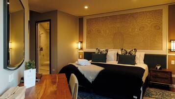 ملاءات من القطن المصري وأغطية فراش متميزة وألحفة محشوة بالريش