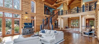 Grand on Longtail | Lazy River · Lake · Luxe Stay