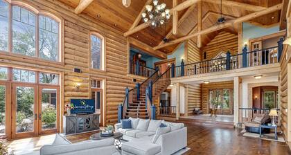 Grand on Longtail | Lazy River · Lake · Luxe Stay