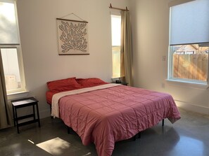 2 chambres, fer et planche Ă repasser, Wi-Fi, draps fournis