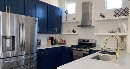 Charming & Modern 2-Bedroom House Austin with AC, WiFi, & More