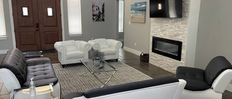 Télévision, cheminée