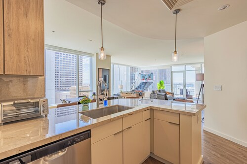 ROVE LIVING/KL - 44 Monroe