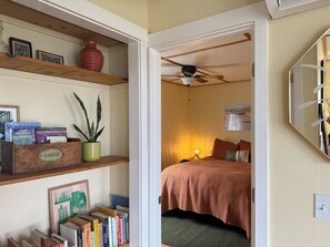 2 habitaciones, escritorio, tabla de planchar con plancha y wifi 