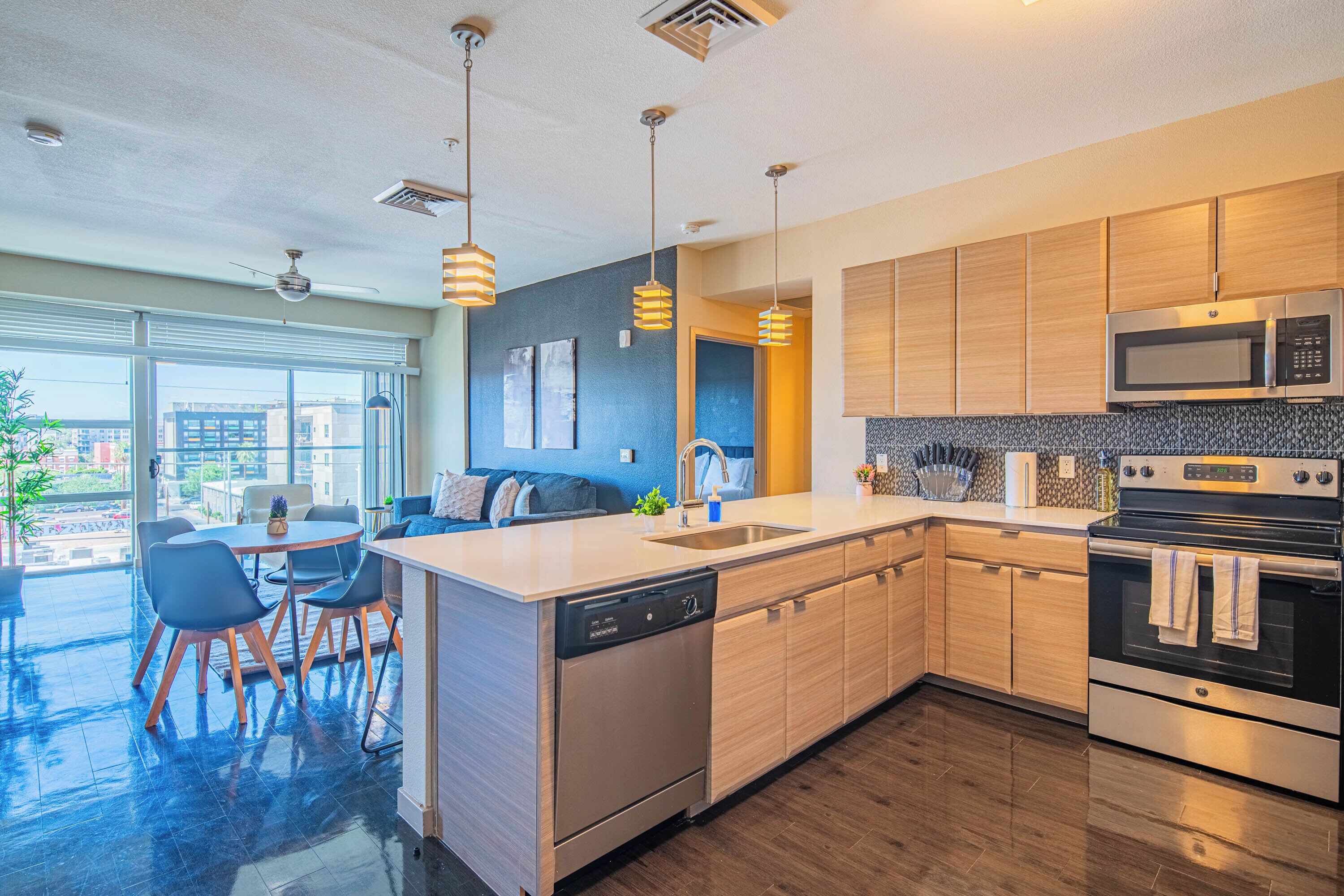 行政公寓, 2 间卧室, 允许带宠物 | 私人厨房 | 大冰箱、微波炉、烤箱、炉灶