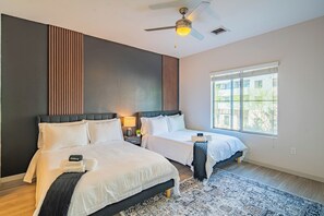 Comfort Apartment, 2 Bedrooms, Pets Allowed | 2 bedrooms, desk, laptop workspace, iron/ironing board - ROVE LIVING/KL - Linear (Phoenix)