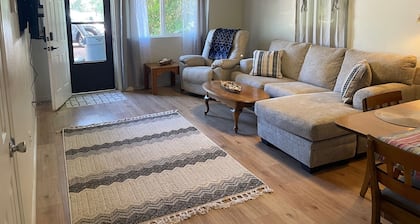 Cozy 3-bedroom garden level, dog friendly, in the heart of Greeley