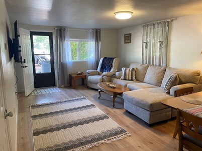 Cozy 3-bedroom garden level, dog friendly, in the heart of Greeley