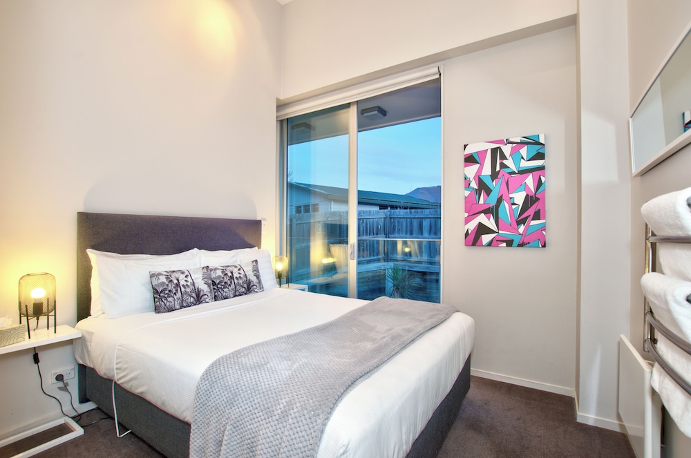 4 bedroom luxury in central Queenstown Queenstown Vrbo