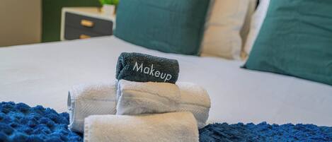 Comfort-Apartment, 2 Schlafzimmer, Nichtraucher, eigenes Bad | Schreibtisch, laptopgeeigneter Arbeitsplatz, Verdunkelungsvorhänge