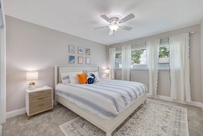 4 habitaciones, escritorio, tabla de planchar con plancha y wifi gratis