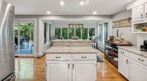 Fox Crossing House with Large Deck & Fire Pit