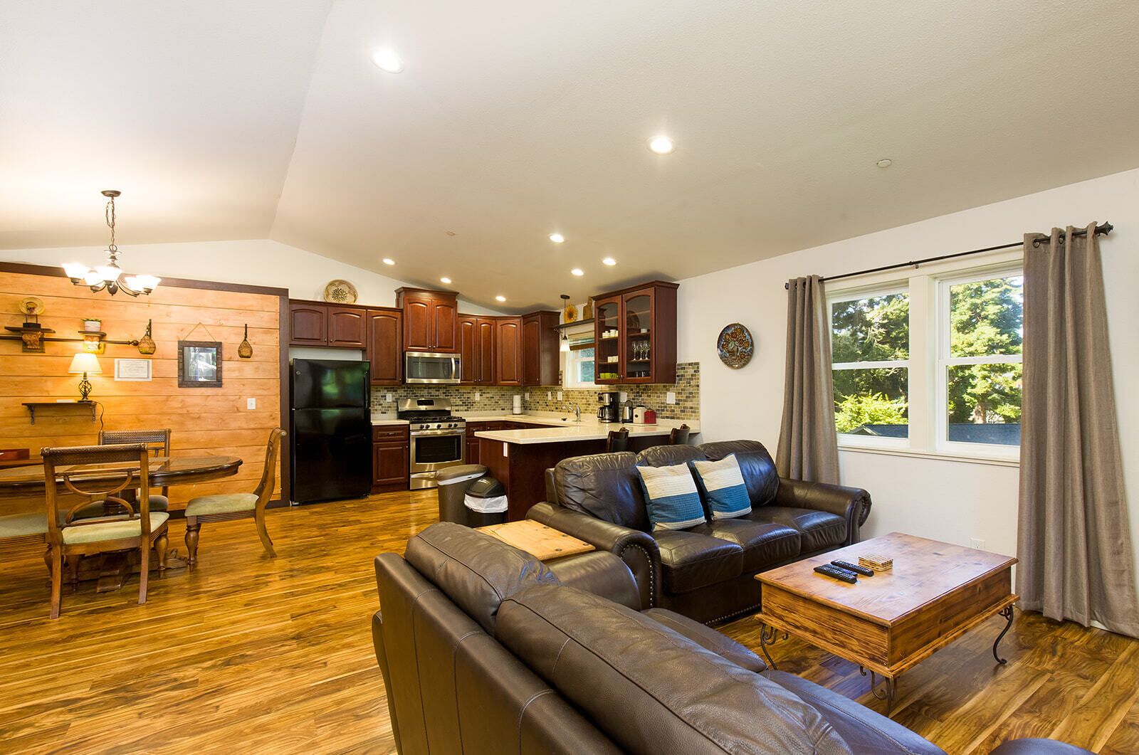 تلفزيون ذكي، مشغل دي في دي